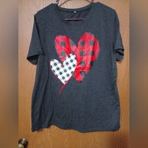 New heart graphic tee